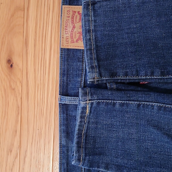 Levi's 711 Skinny Ankle Jeans - Medium Wash - 27" Waist - Picture 6 of 6